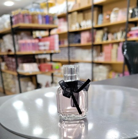 عطر ببيونه